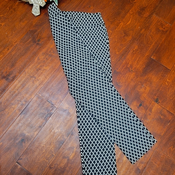 Pants - Picture 2 of 4